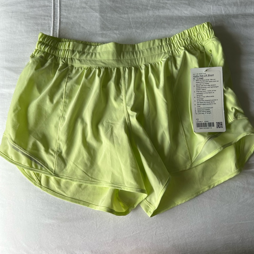 Lululemon Hotty Hot Short 4" Crispin Green NWT